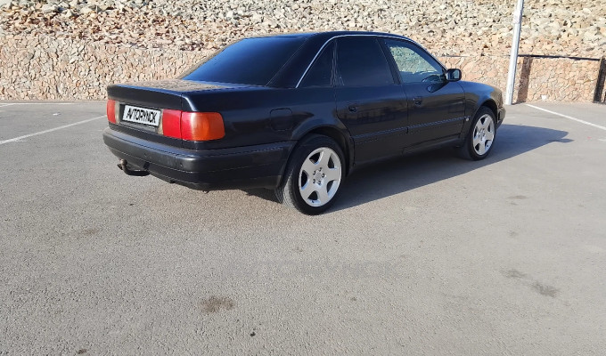 Audi 100 1992 года