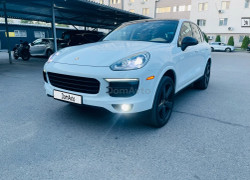 Porsche Cayenne 2016 года
