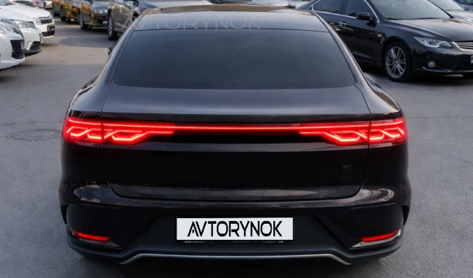 BYD Han 2024 года