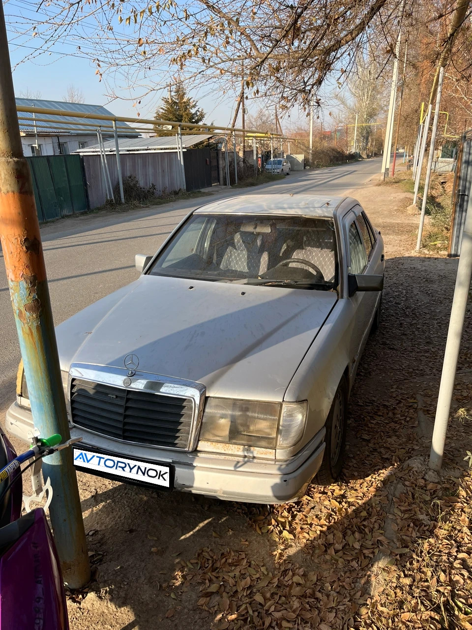 Mercedes-Benz E-Class, 1990