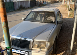 Mercedes-Benz E-Класс 1990 года