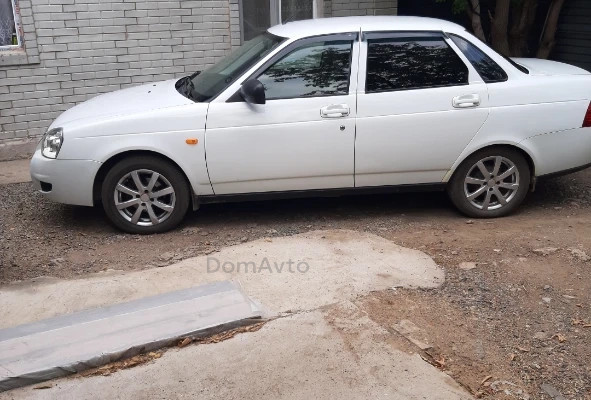 ВАЗ (Lada) Priora 2014 года