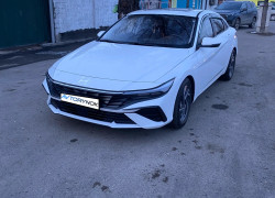 Hyundai Elantra 2024 года