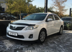 Toyota Corolla 2013 года