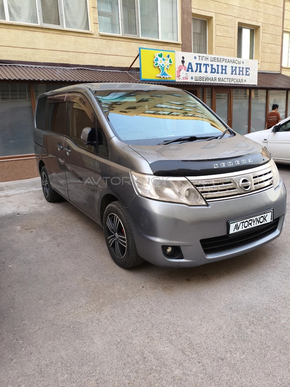 Nissan Serena, 2008