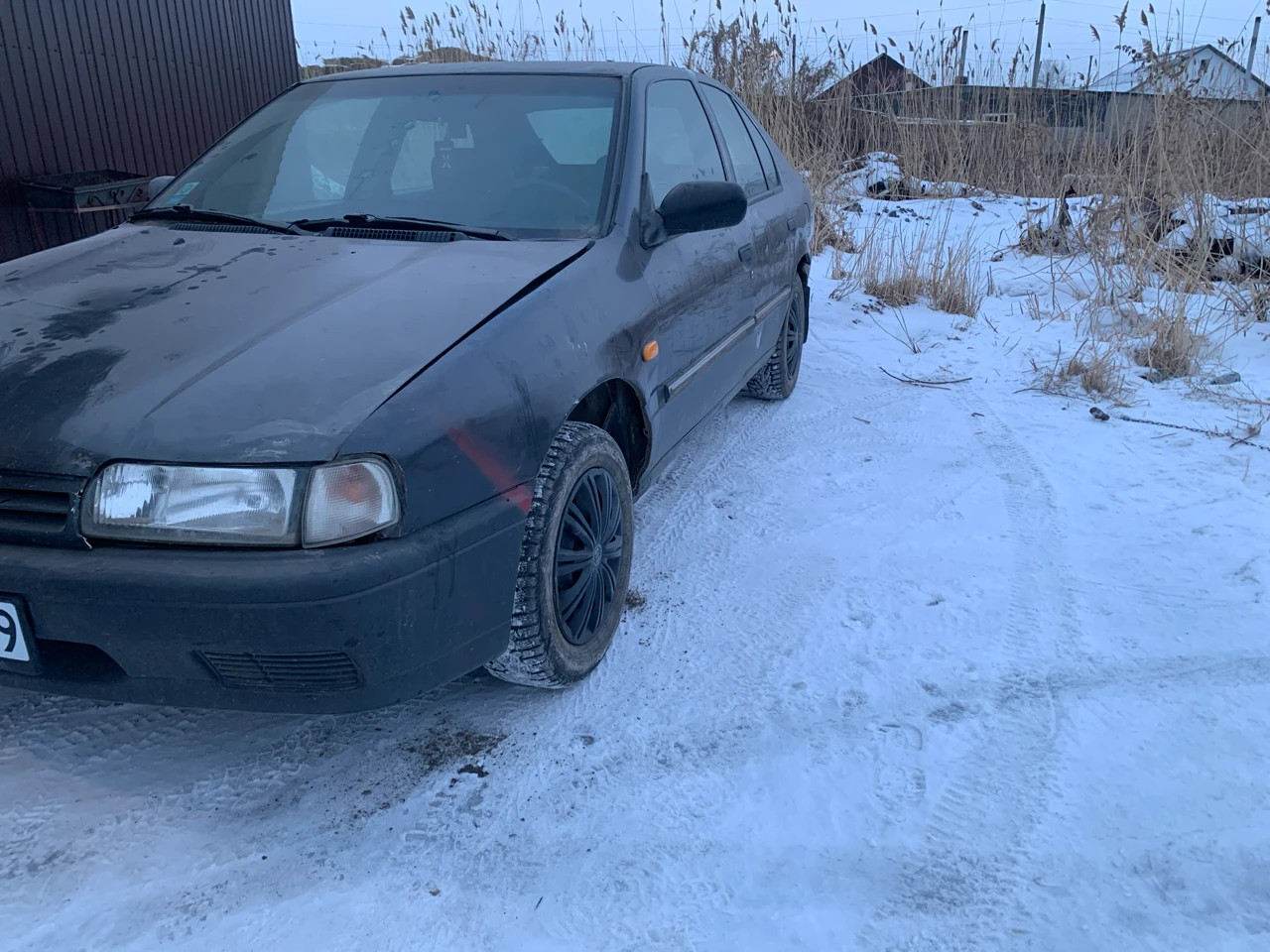 Nissan Primera, 1990