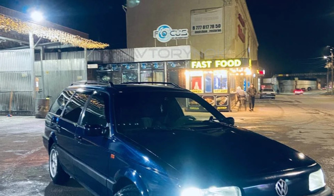 Volkswagen Passat 1993 года