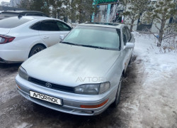 Toyota Camry 1992 года