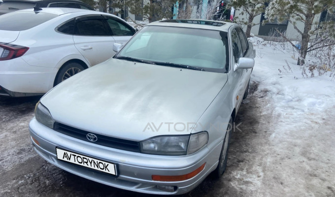 Toyota Camry 1992 года