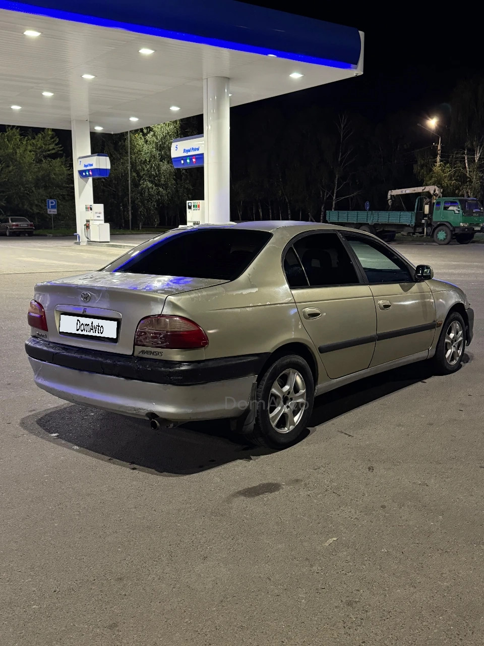 Toyota Avensis, 2001