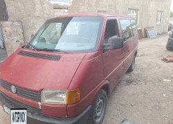 Volkswagen Transporter 1990 года
