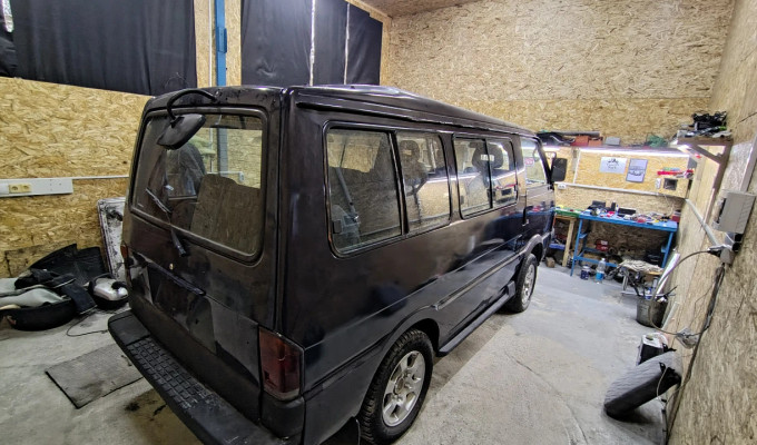 Mitsubishi Delica 1994 года