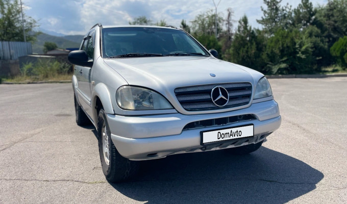 Mercedes-Benz ML-Класс 1998 года