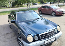 Mercedes-Benz E-Класс 1995 года