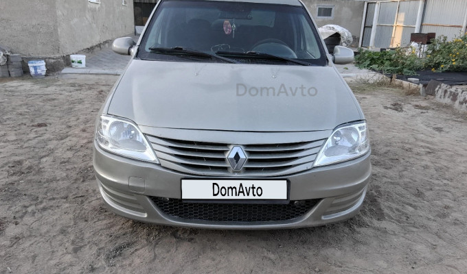 Renault Logan 2012 года