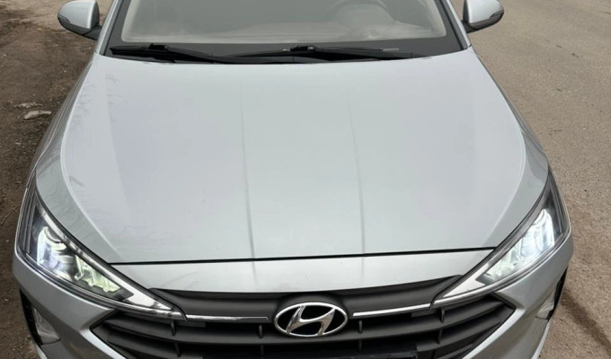 Hyundai Elantra 2019 года
