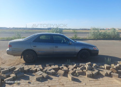 Toyota Camry 2000 года