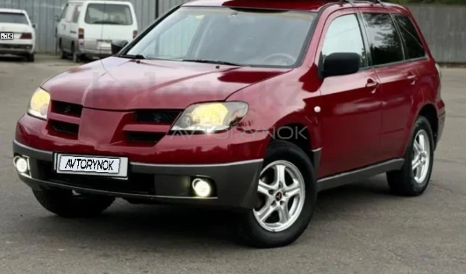 Mitsubishi Outlander 2004 года