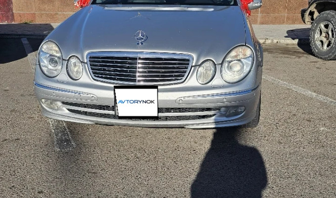 Mercedes-Benz E-Класс 2003 года