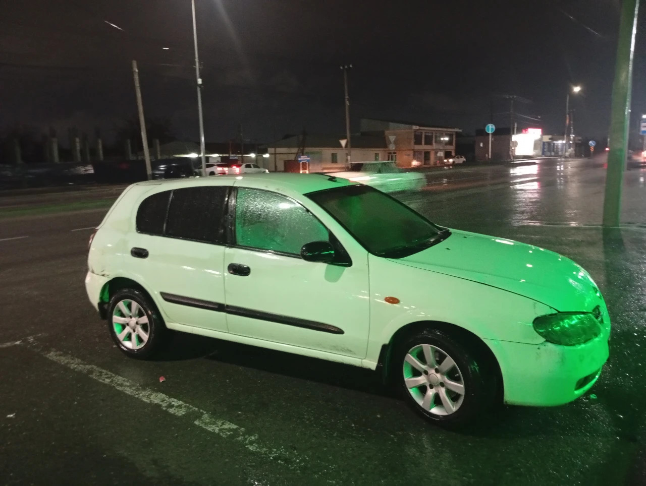 Nissan Almera, 2003