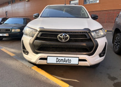 Toyota Hilux 2023 года