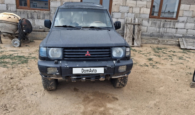 Mitsubishi Pajero 1998 года