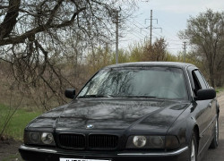 BMW 7 серия 1998 года