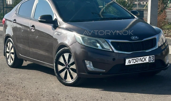 Kia Rio 2015 года
