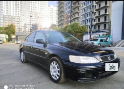 Honda Accord 2000 года