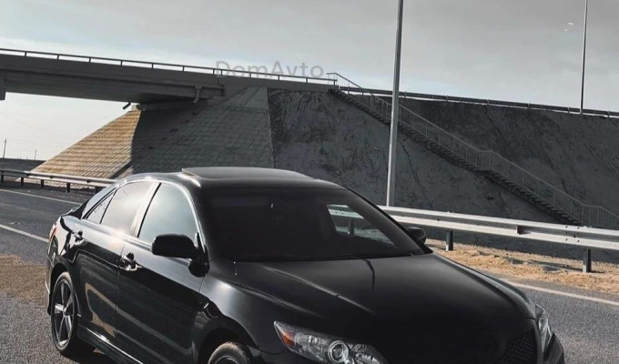 Toyota Camry 2011 года