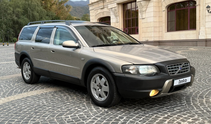 Volvo XC70 2001 года