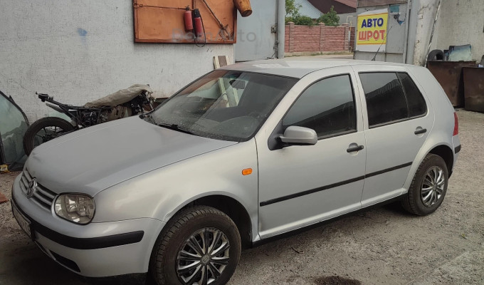 Volkswagen Golf 1998 года