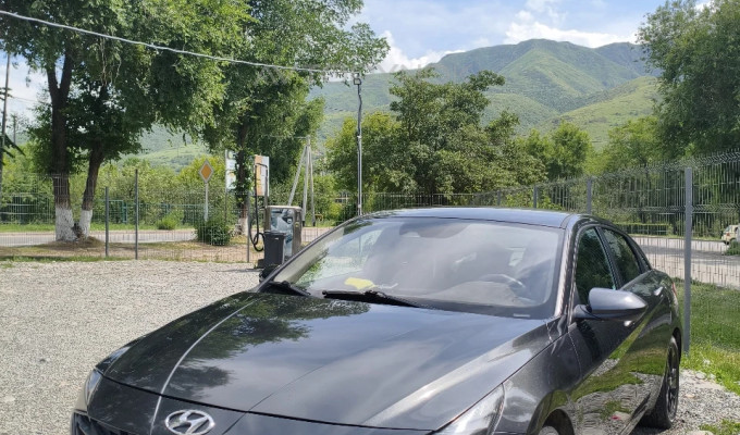 Hyundai Elantra 2021 года