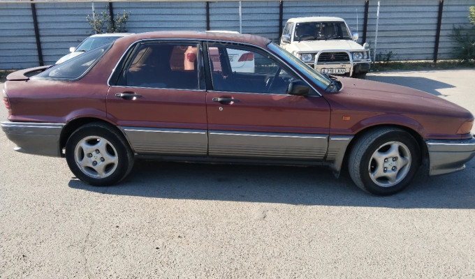 Mitsubishi Galant 1993 года