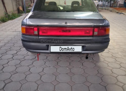 Mazda 323 1989 года