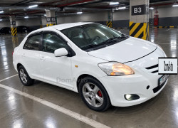 Toyota Yaris 2008 года