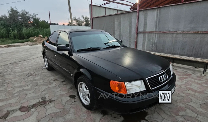 Audi 100 1993 года
