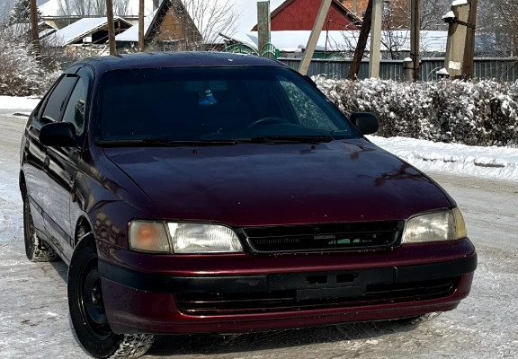 Toyota Carina E 1996 года
