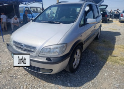 Opel Zafira 2000 года
