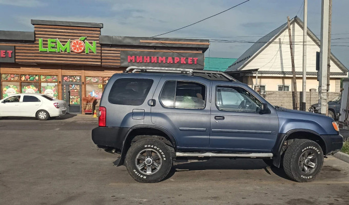 Nissan Xterra 2000 года