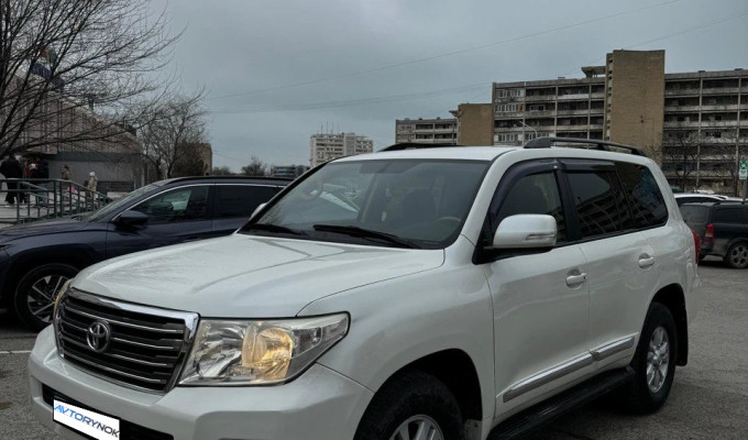 Toyota Land Cruiser 2013 года