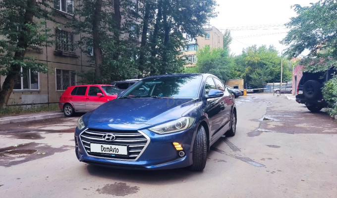 Hyundai Elantra 2018 года