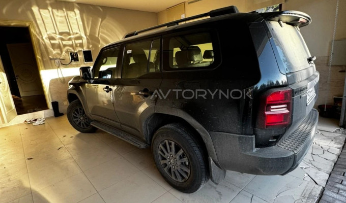 Toyota Land Cruiser Prado 2024 года