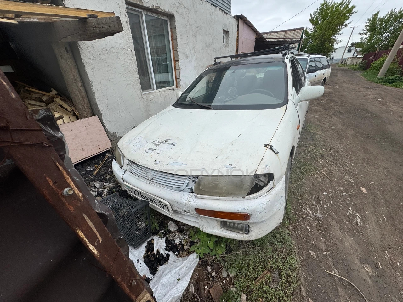 Mazda 323, 1996