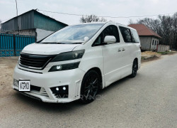 Toyota Vellfire 2011 года