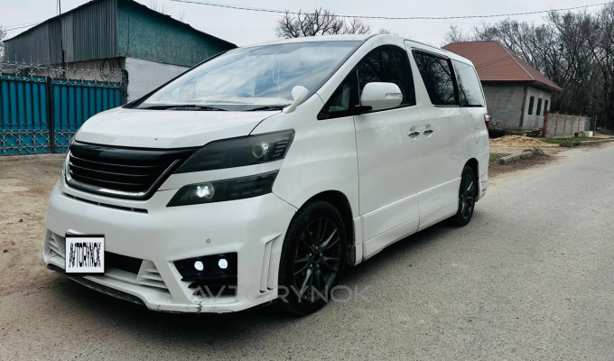 Toyota Vellfire 2011 года