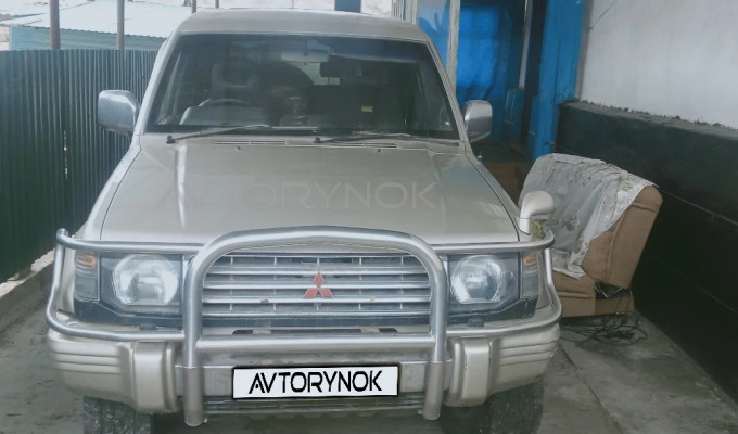 Mitsubishi Pajero 1992 года