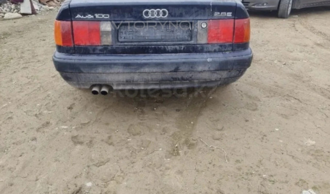 Audi 100 1993 года