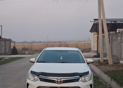 Toyota Camry 2015 года