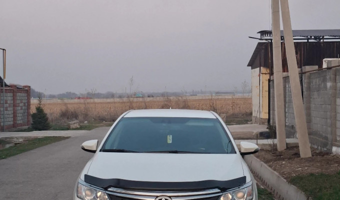 Toyota Camry 2015 года